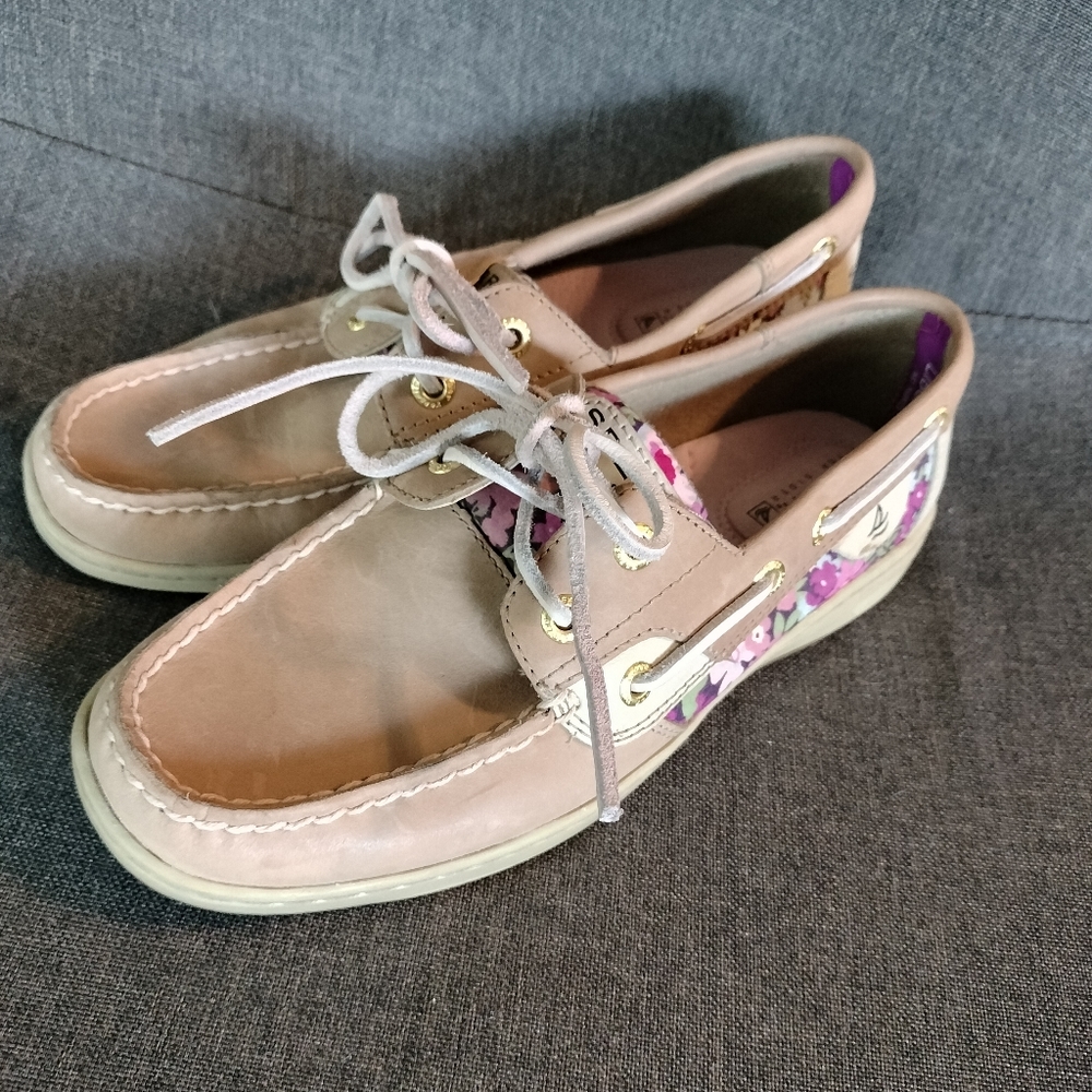 Sperry Top-Sider size 5.5